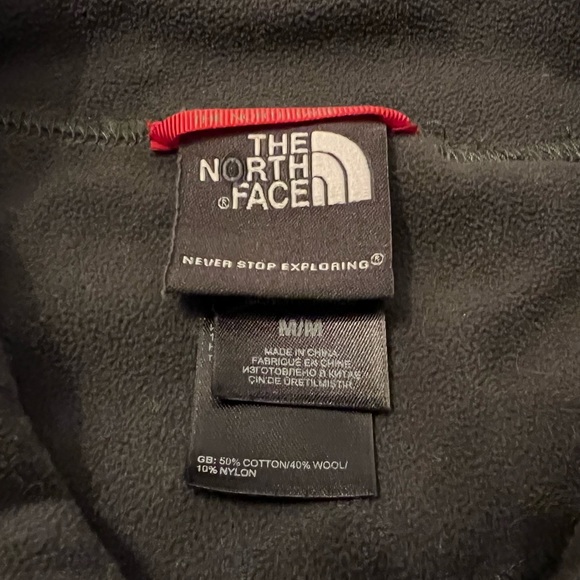 Men’s North Face Sweater - M - Picture 6 of 8